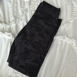 lululemon wonder under black camo leggings size 6 25 inch
